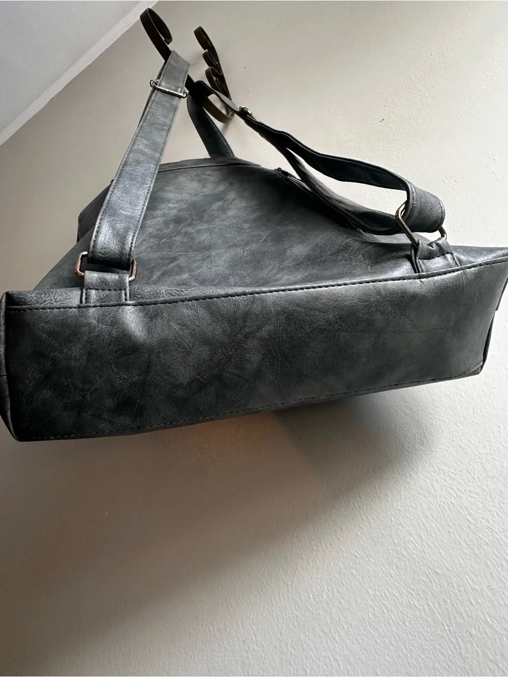 Modern+chic Classic Vegan Leather Backpack - Gray BRAND NEW WITHOUT TAG ❤️
